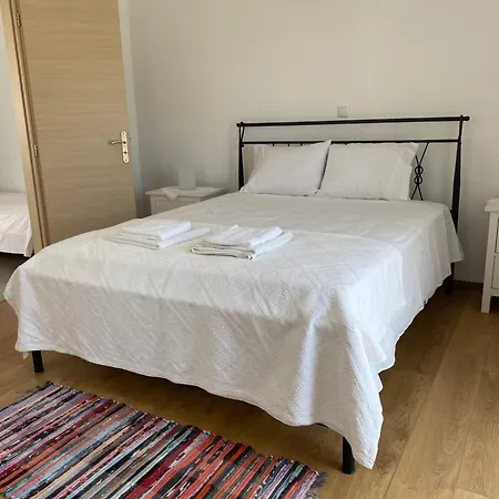 Vegera 'notias', Stavros *